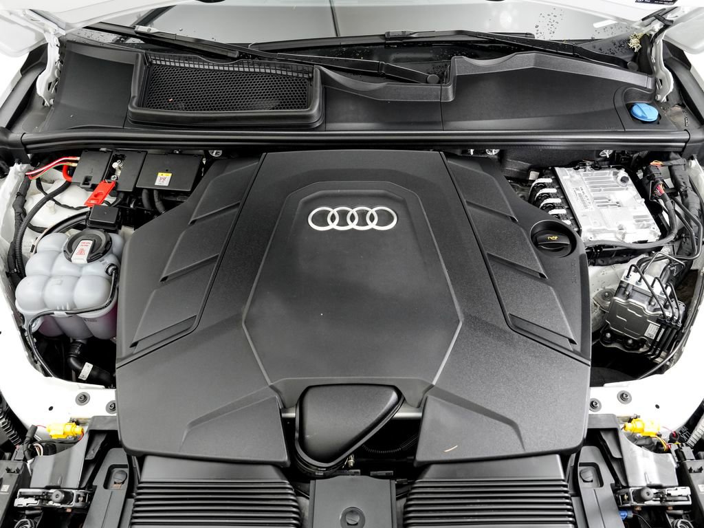 Certified 2025 Audi Q7 3.0T Premium w/ Convenience Package image 28