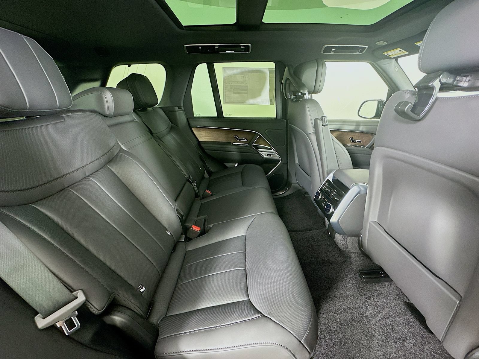 New 2026 Land Rover Range Rover SE AWD/4WD image 42