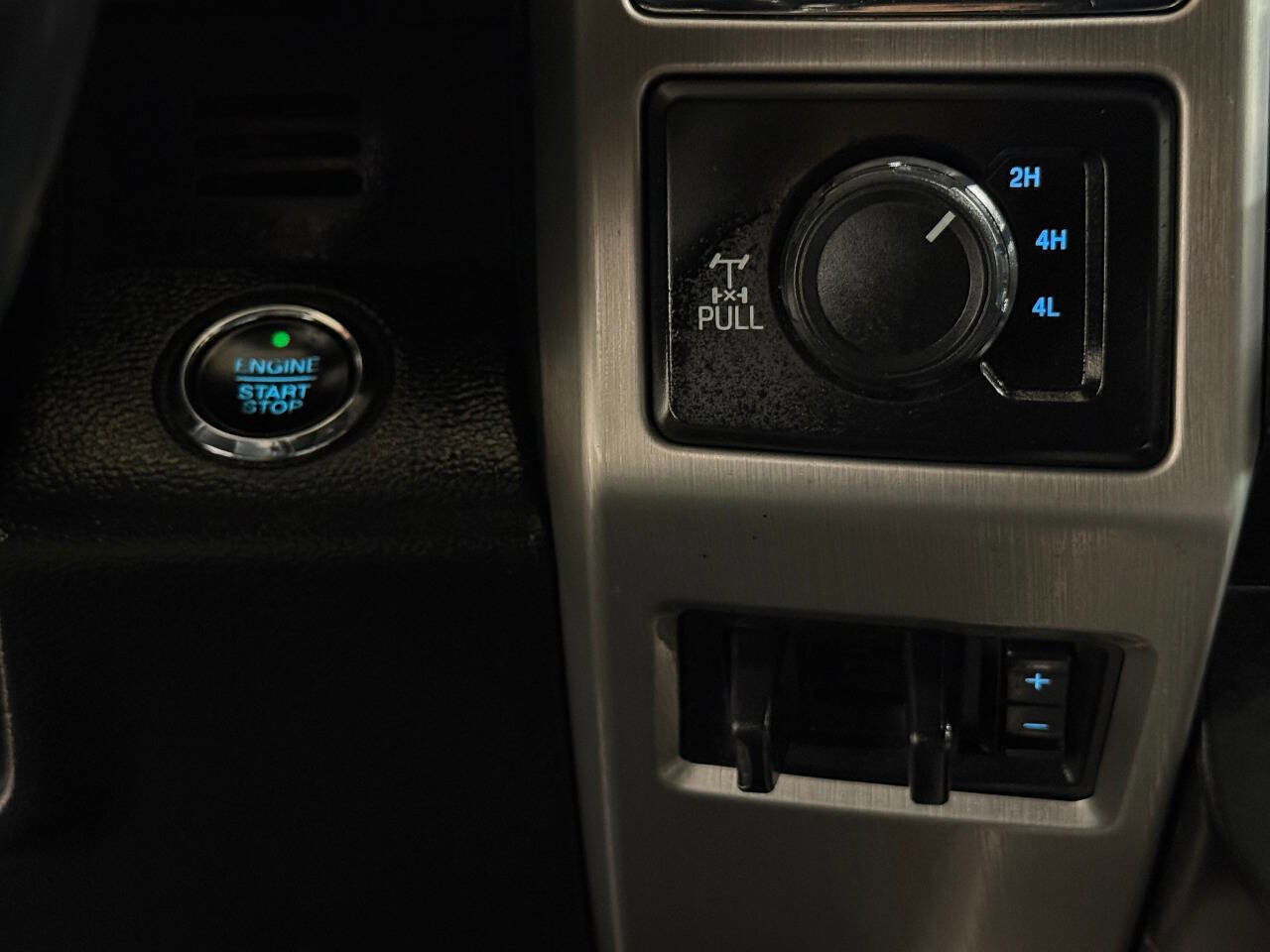 Used 2017 Ford F250 Platinum w/ FX4 Off-Road Package image 72