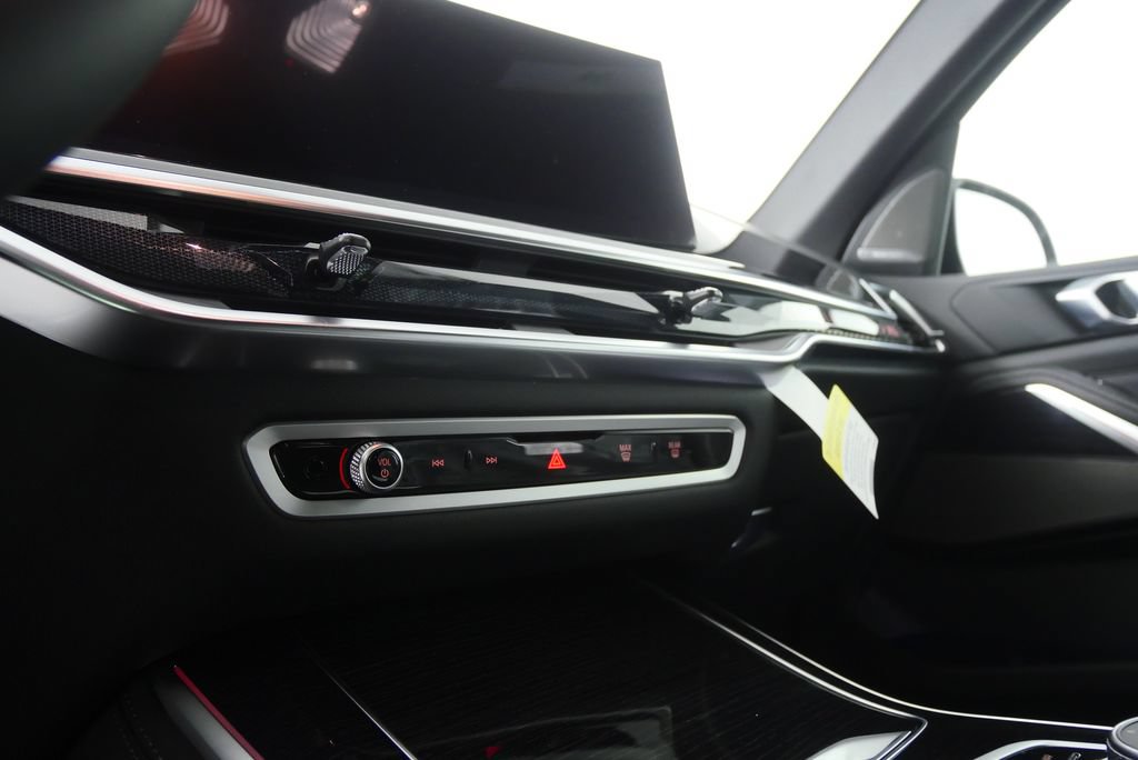 Used 2026 BMW X5 xDrive40i w/ M Sport Package AWD/4WD image 20