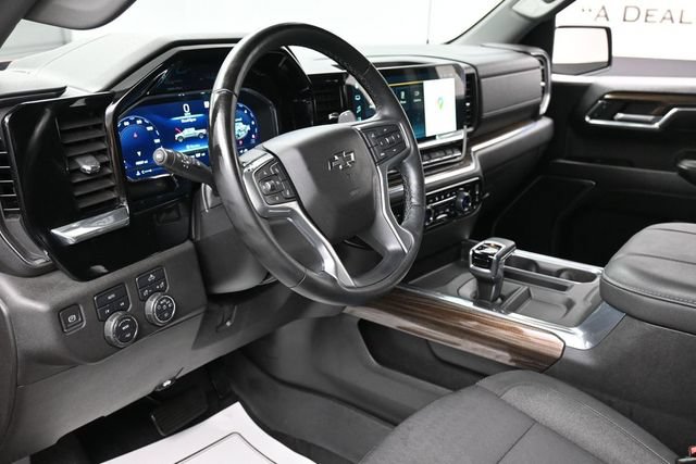 Used 2023 Chevrolet Silverado 1500 RST w/ Protection Package AWD/4WD image 14