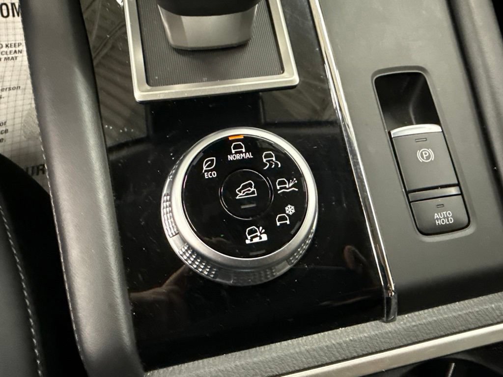 Used 2024 Mitsubishi Outlander AWD image 37