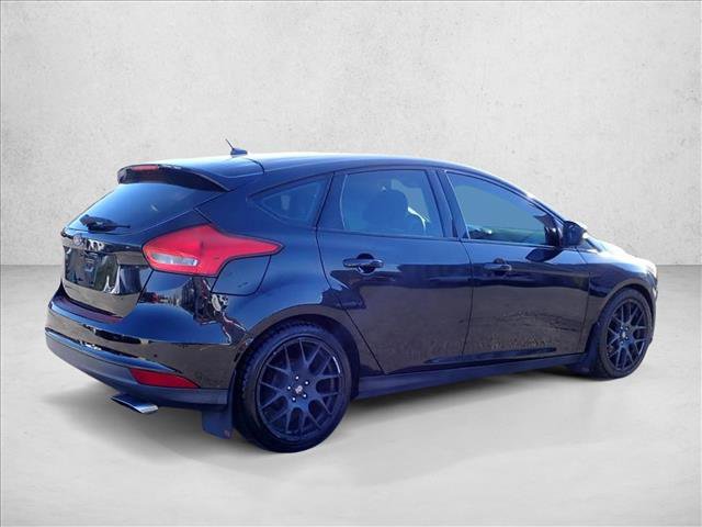 Used 2015 Ford Focus SE FWD image 3
