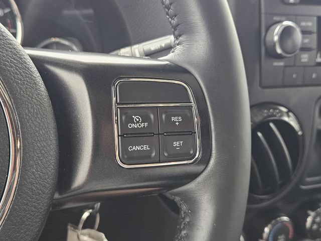 Used 2017 Jeep Wrangler Sahara AWD/4WD image 24
