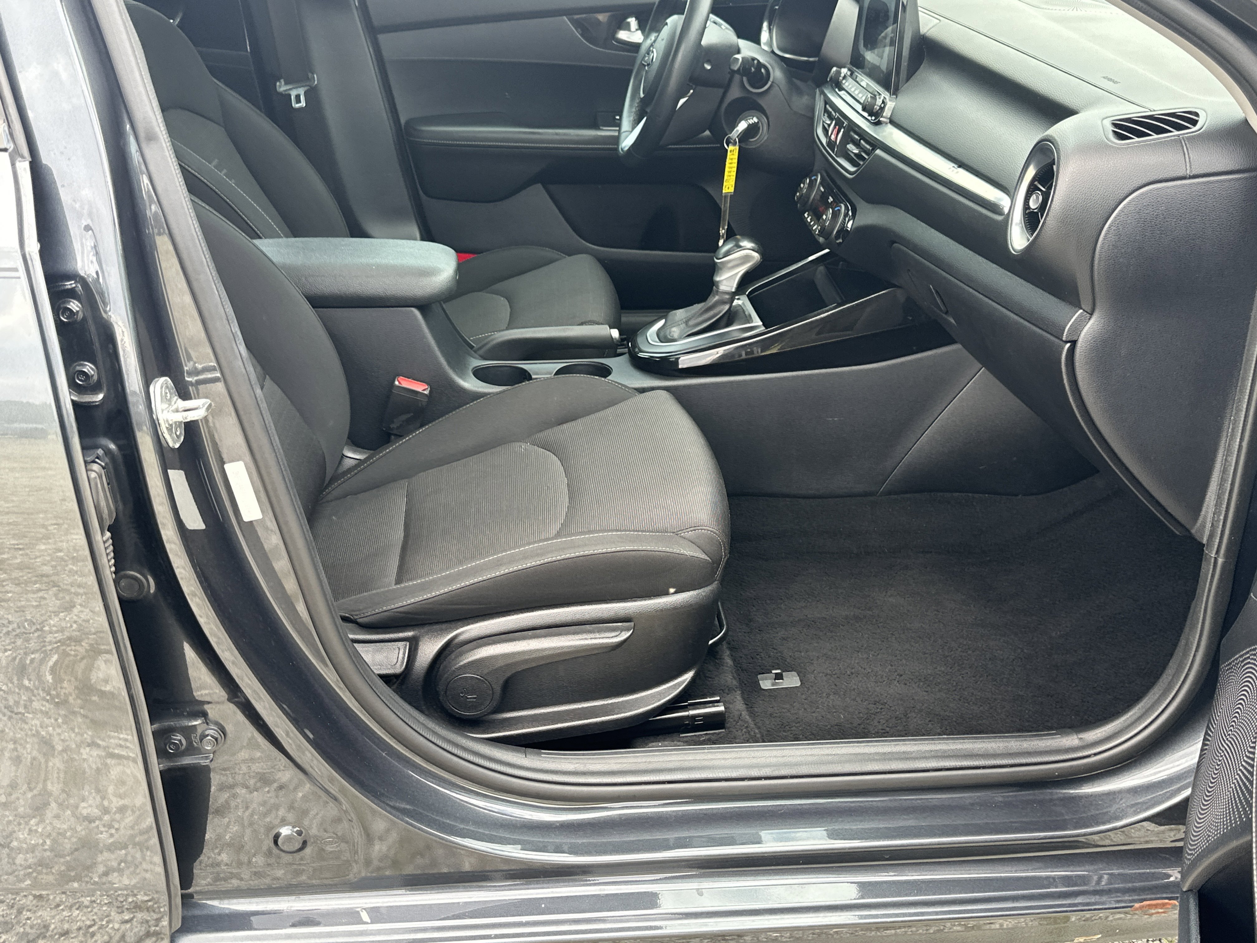 Used 2019 Kia Forte S w/ S Premium Package FWD image 13