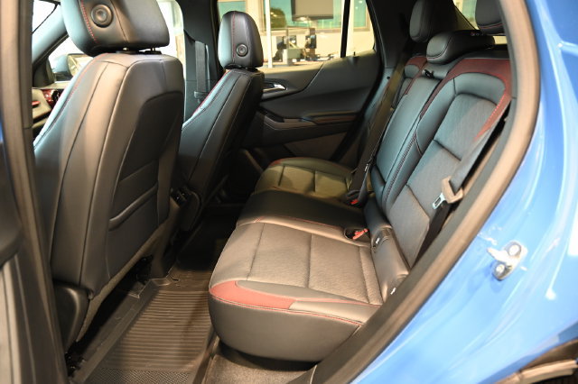 New 2027 Chevrolet Equinox RS w/ LPO, Floor Liner Package FWD image 11