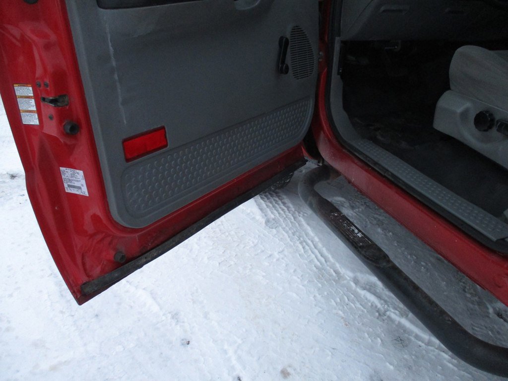 Used 2005 Ford F250 4x4 Regular Cab Super Duty image 5