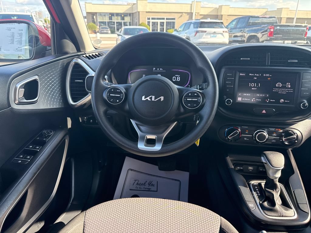 Used 2023 Kia Soul LX FWD image 23