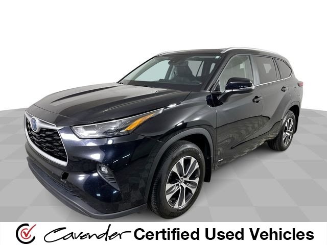 Used 2023 Toyota Highlander XLE AWD/4WD image 1