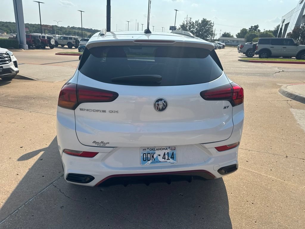Used 2020 Buick Encore GX Select w/ Sport Touring Package FWD image 4