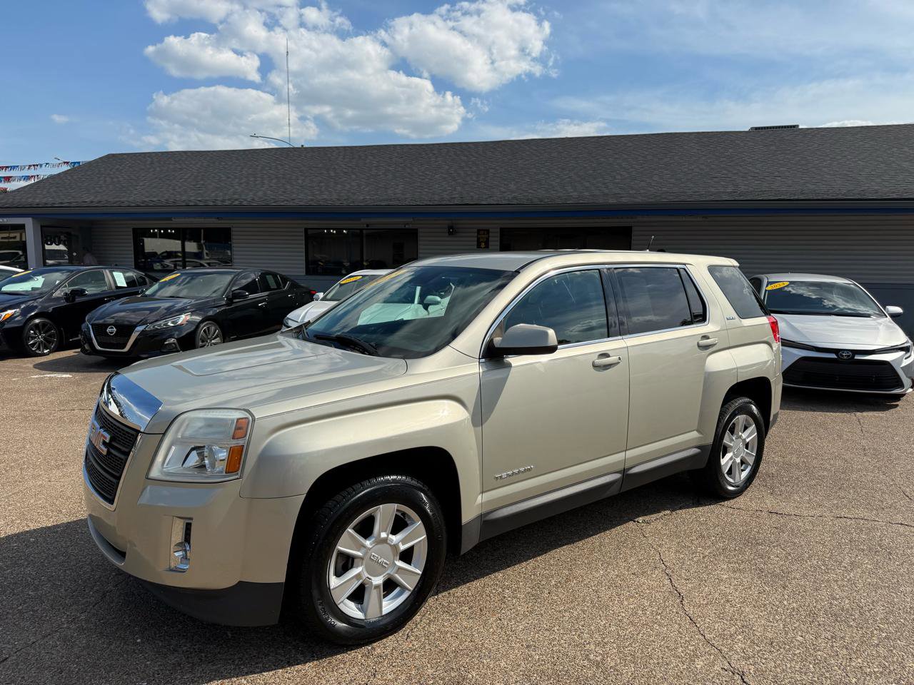 Used 2013 GMC Terrain SLE FWD image 3