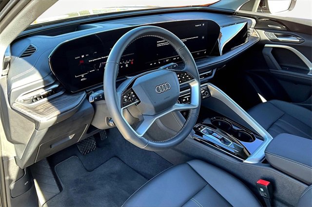 Used 2025 Audi Q5 Premium Plus w/ Premium Plus image 13