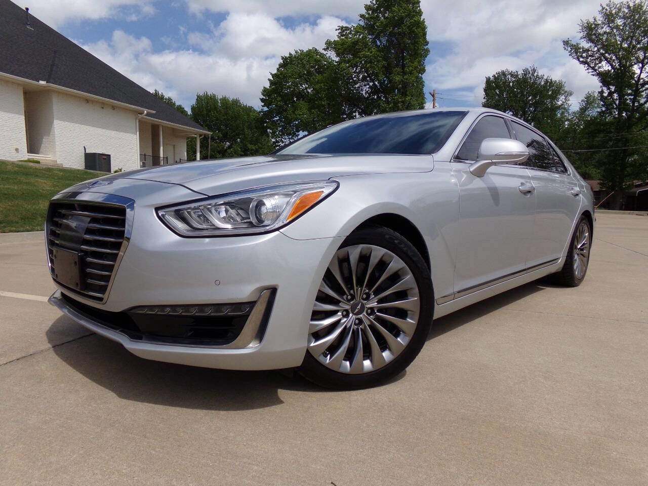 Used 2017 Genesis G90 5.0 Ultimate image 16