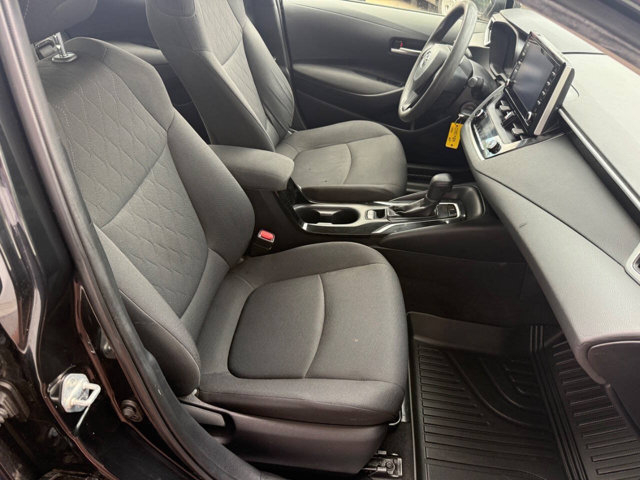 Used 2020 Toyota Corolla LE FWD image 8