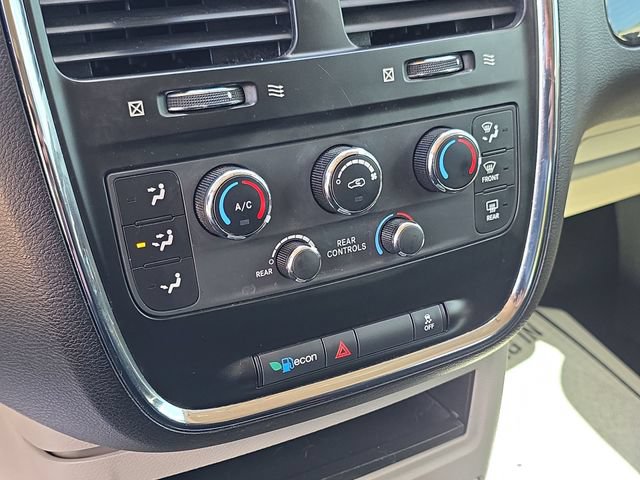 Used 2013 Dodge Grand Caravan SE FWD image 17