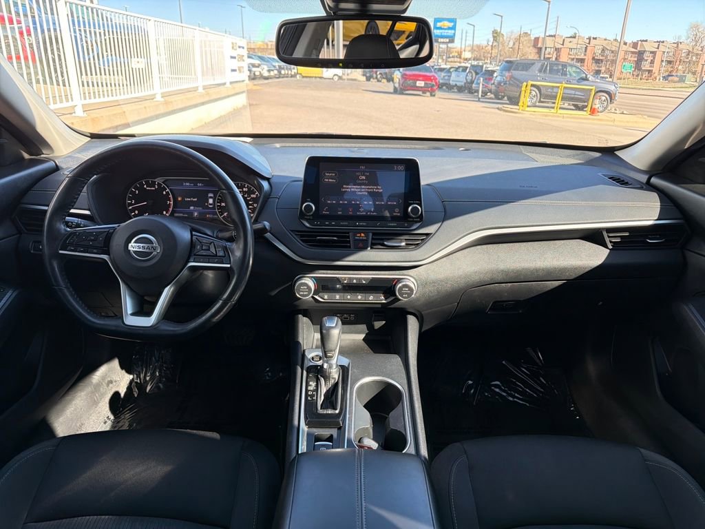 Used 2019 Nissan Altima 2.5 SV image 12