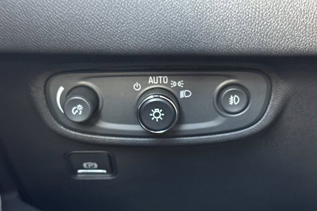 Used 2023 GMC Terrain SLT w/ Elevation Edition FWD image 43
