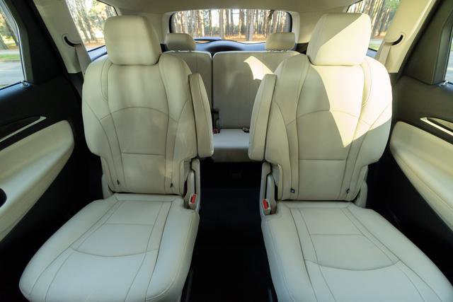 Used 2024 Buick Enclave Essence w/ Sport Touring Edition image 28