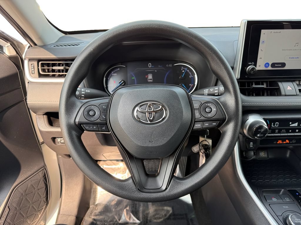 Used 2025 Toyota RAV4 LE AWD/4WD image 12