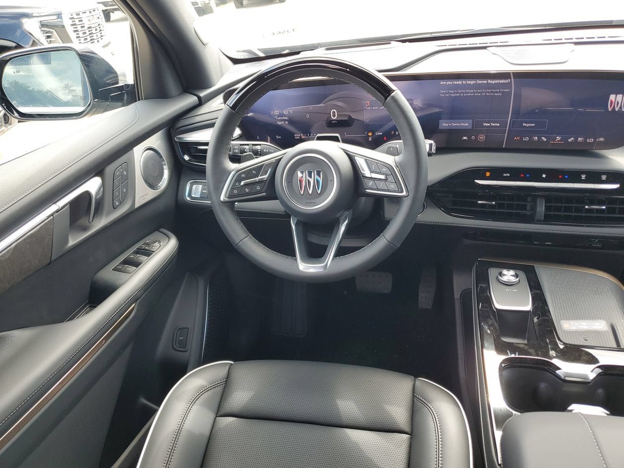 New 2026 Buick Enclave Avenir w/ Super Cruise Package FWD image 13