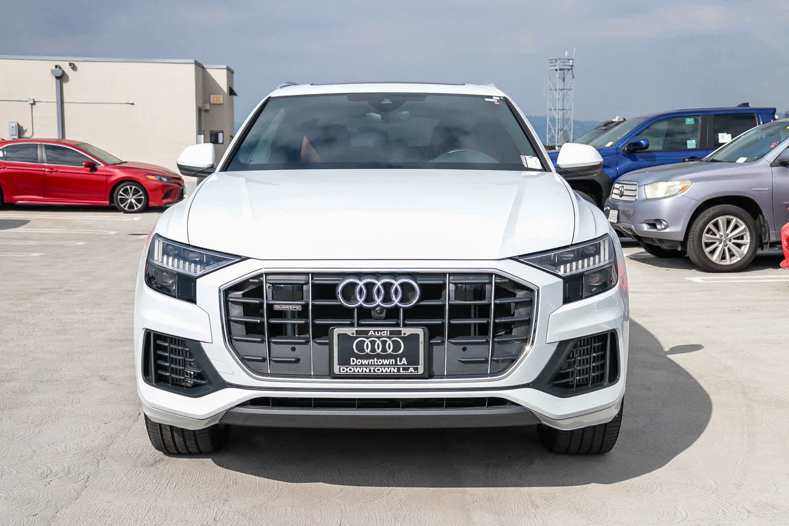 Used 2023 Audi Q8 Premium w/ Convenience Package image 4