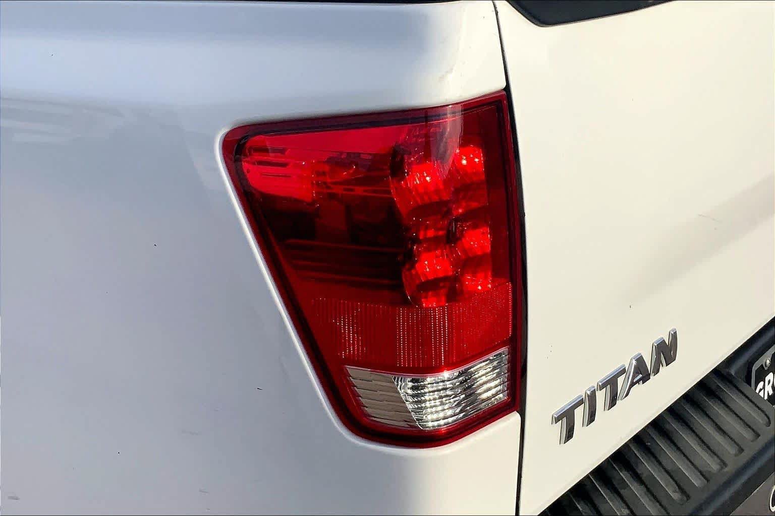 Used 2014 Nissan Titan SV w/ SV Value Truck Package RWD image 29