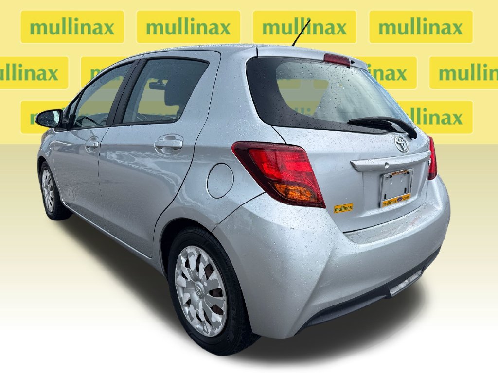Used 2016 Toyota Yaris L FWD image 8