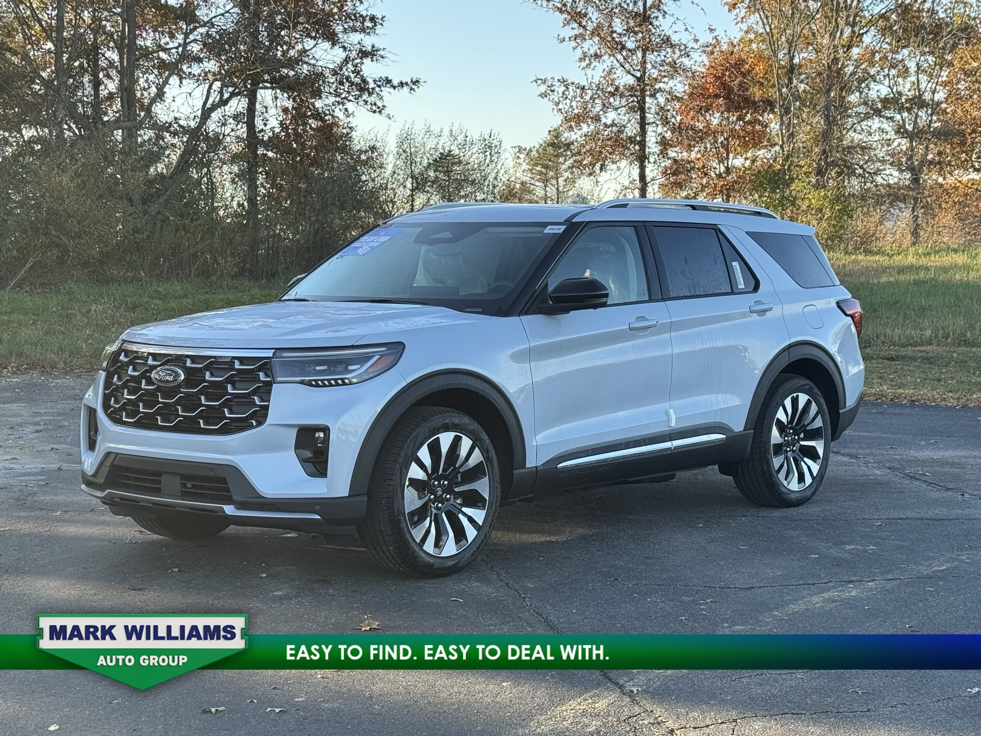 New 2026 Ford Explorer Platinum w/ LUX Leather Package AWD/4WD image 1