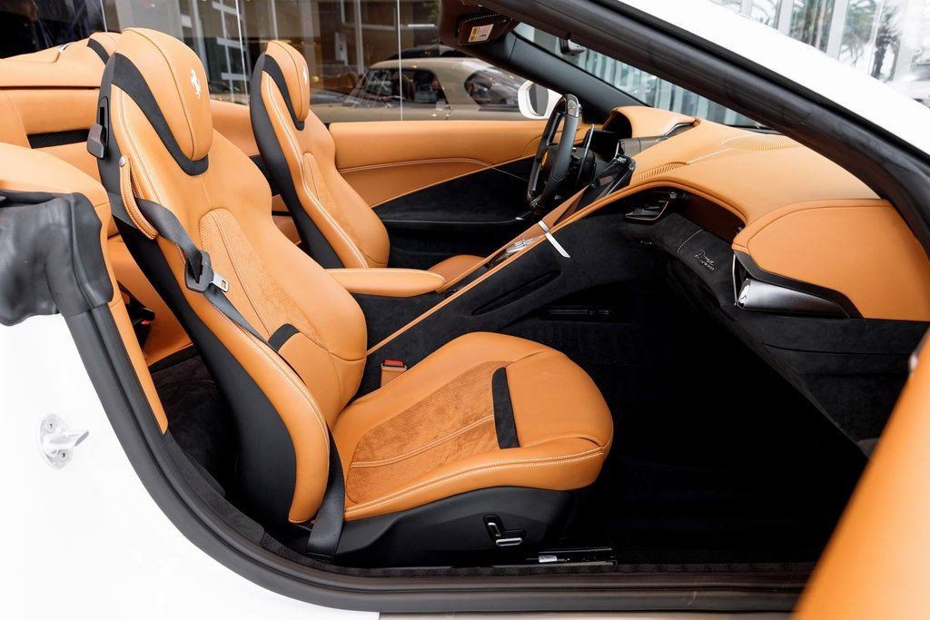 Used 2025 Ferrari Roma Spider image 45