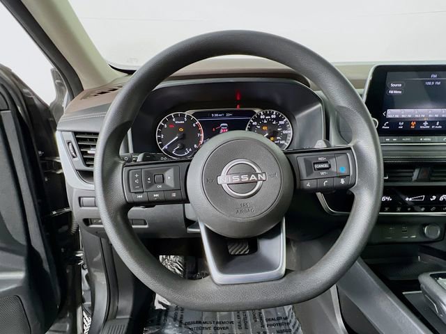 Used 2023 Nissan Rogue SV image 8