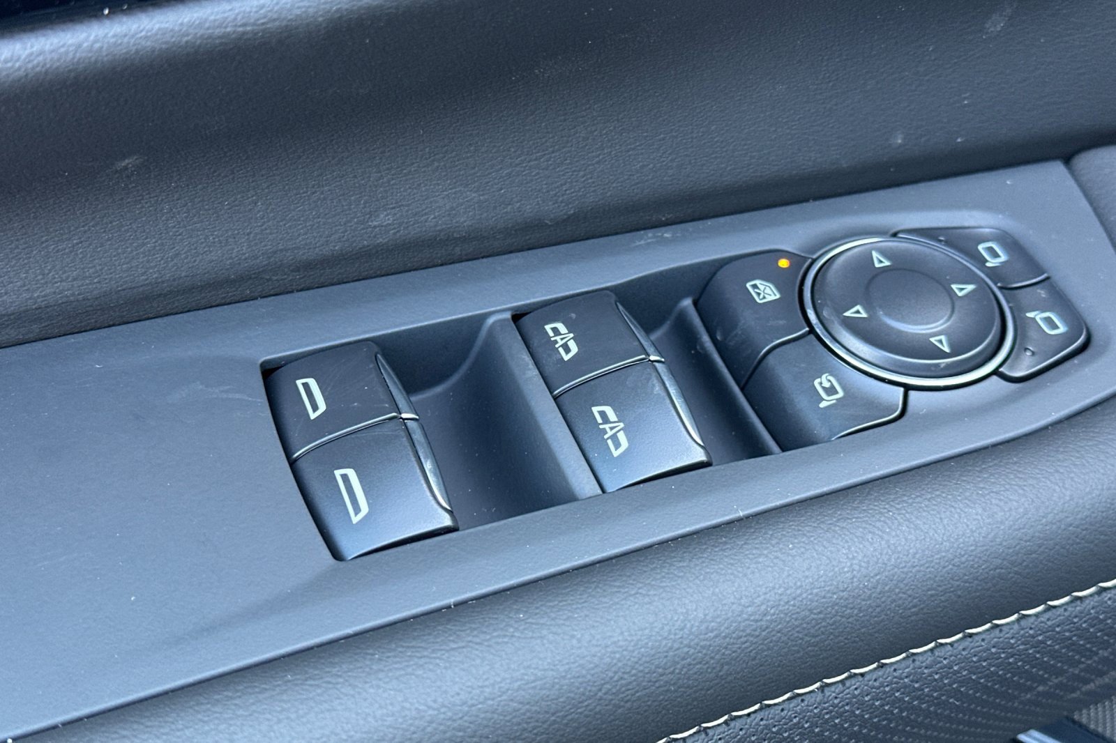 New 2026 Chevrolet Suburban Premier image 12