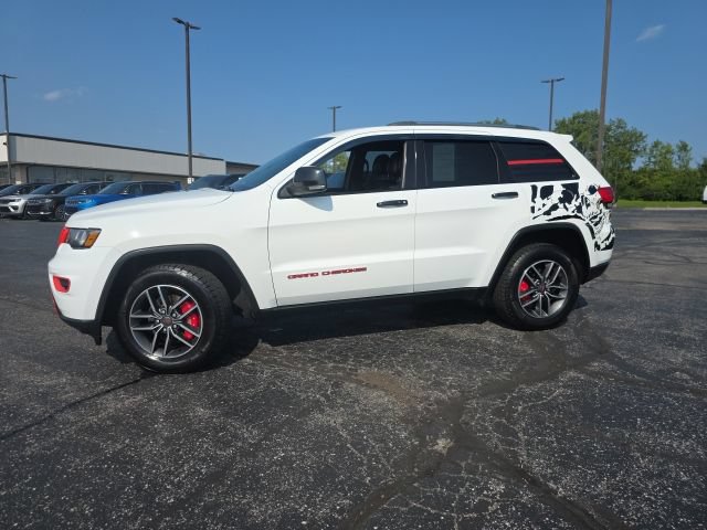 Used 2019 Jeep Grand Cherokee Limited AWD/4WD image 3