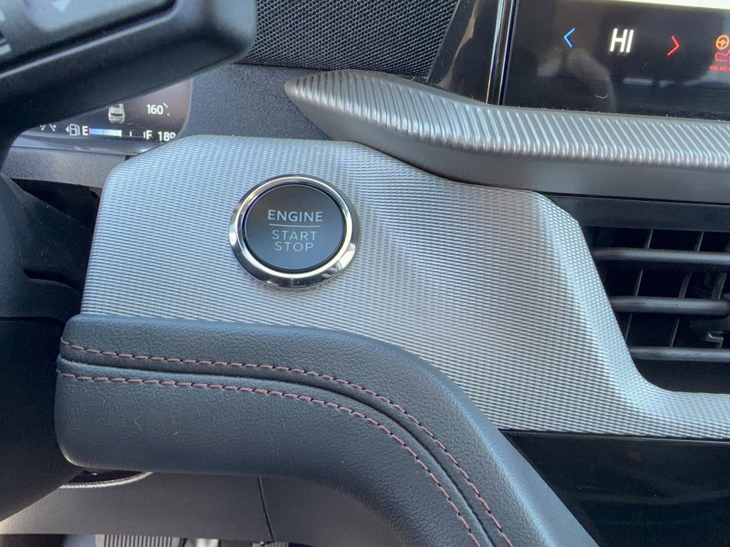 Certified 2025 Ford Explorer Active w/ Active Comfort Package image 24