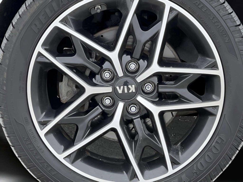 Used 2020 Kia Optima SE image 12