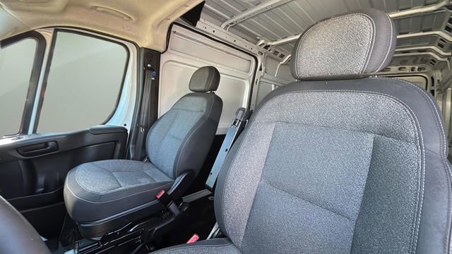 Used 2025 RAM ProMaster 2500 w/ Convenience Group FWD image 19