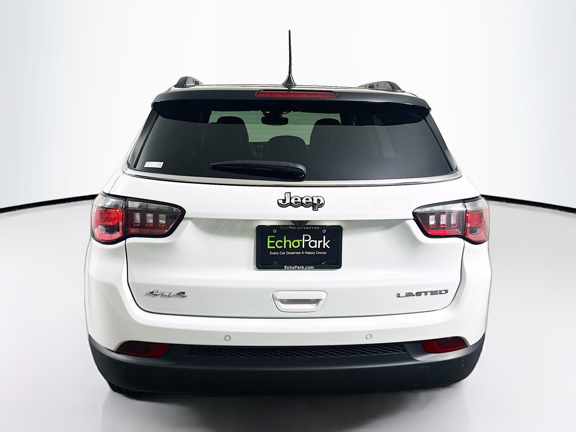 Used 2025 Jeep Compass Limited image 7