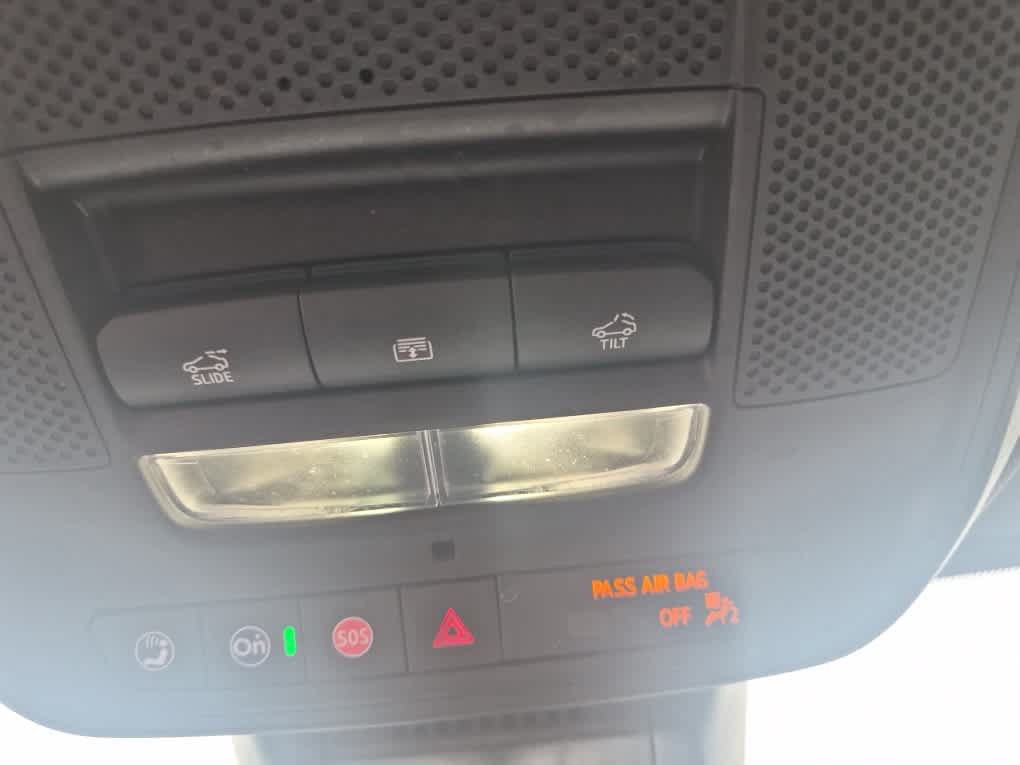 Used 2025 Chevrolet Equinox LT w/ Safety and Technology Package AWD/4WD image 18