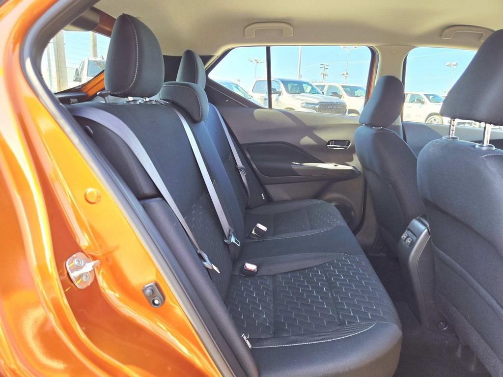 Used 2024 Nissan Kicks SV image 14