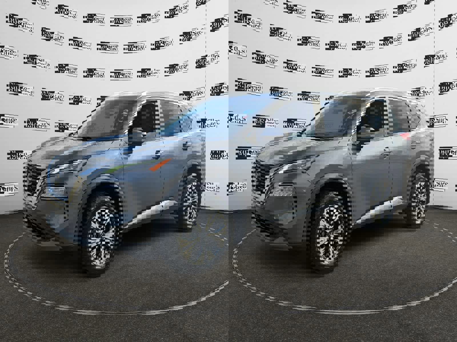 Used 2023 Nissan Rogue SV w/ SV Premium B Package image 2