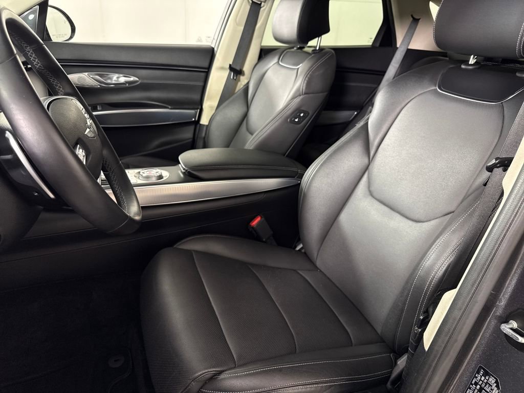 Used 2023 Genesis GV70 2.5T w/ Select Package image 11