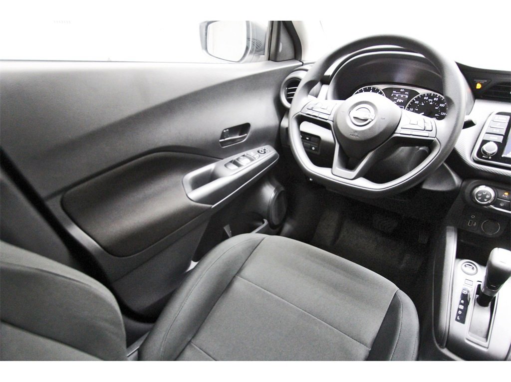 Used 2025 Nissan Kicks Play S image 12