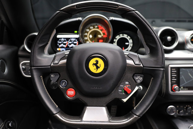 Used 2016 Ferrari California T image 7