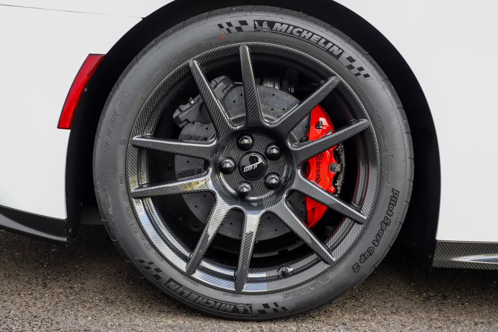 Used 2017 Ford GT RWD image 29