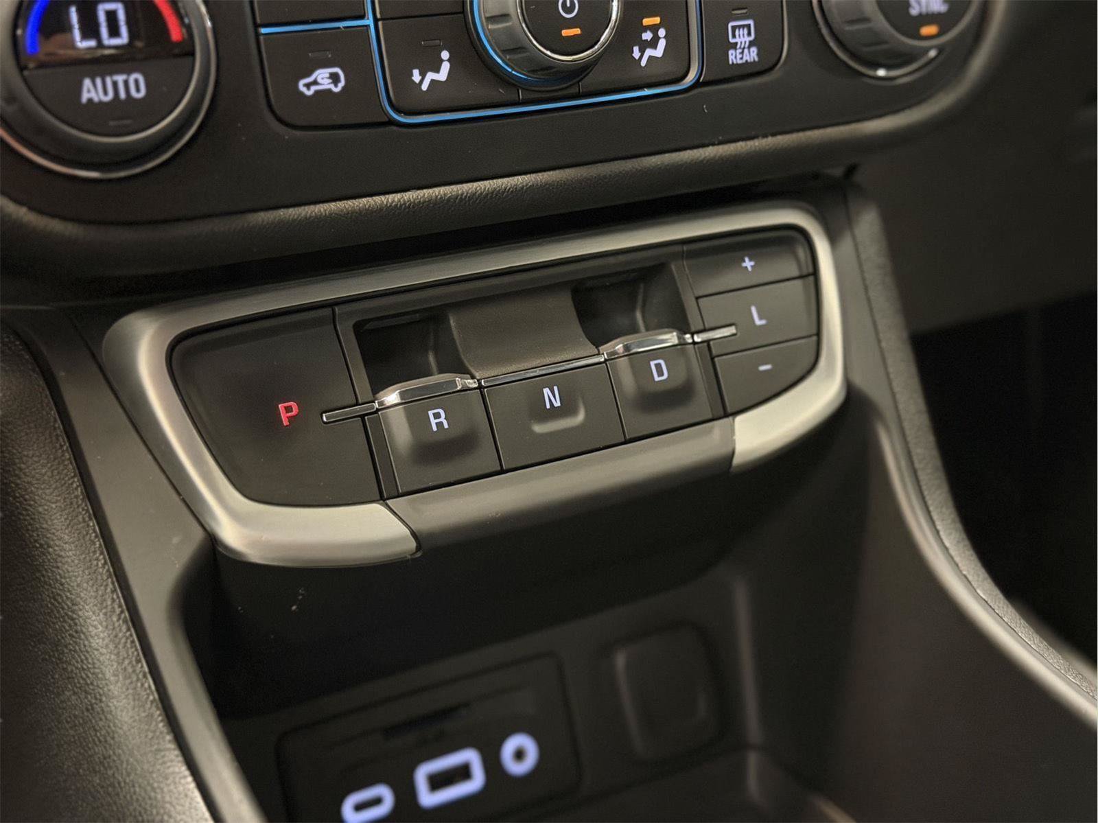 Certified 2024 GMC Terrain SLT AWD/4WD image 19