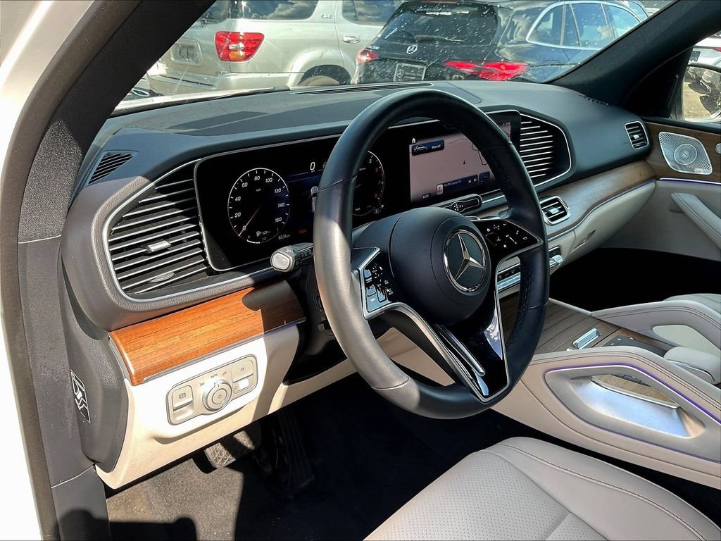 Certified 2025 Mercedes-Benz GLE 450 4MATIC w/ AMG Line Exterior image 4