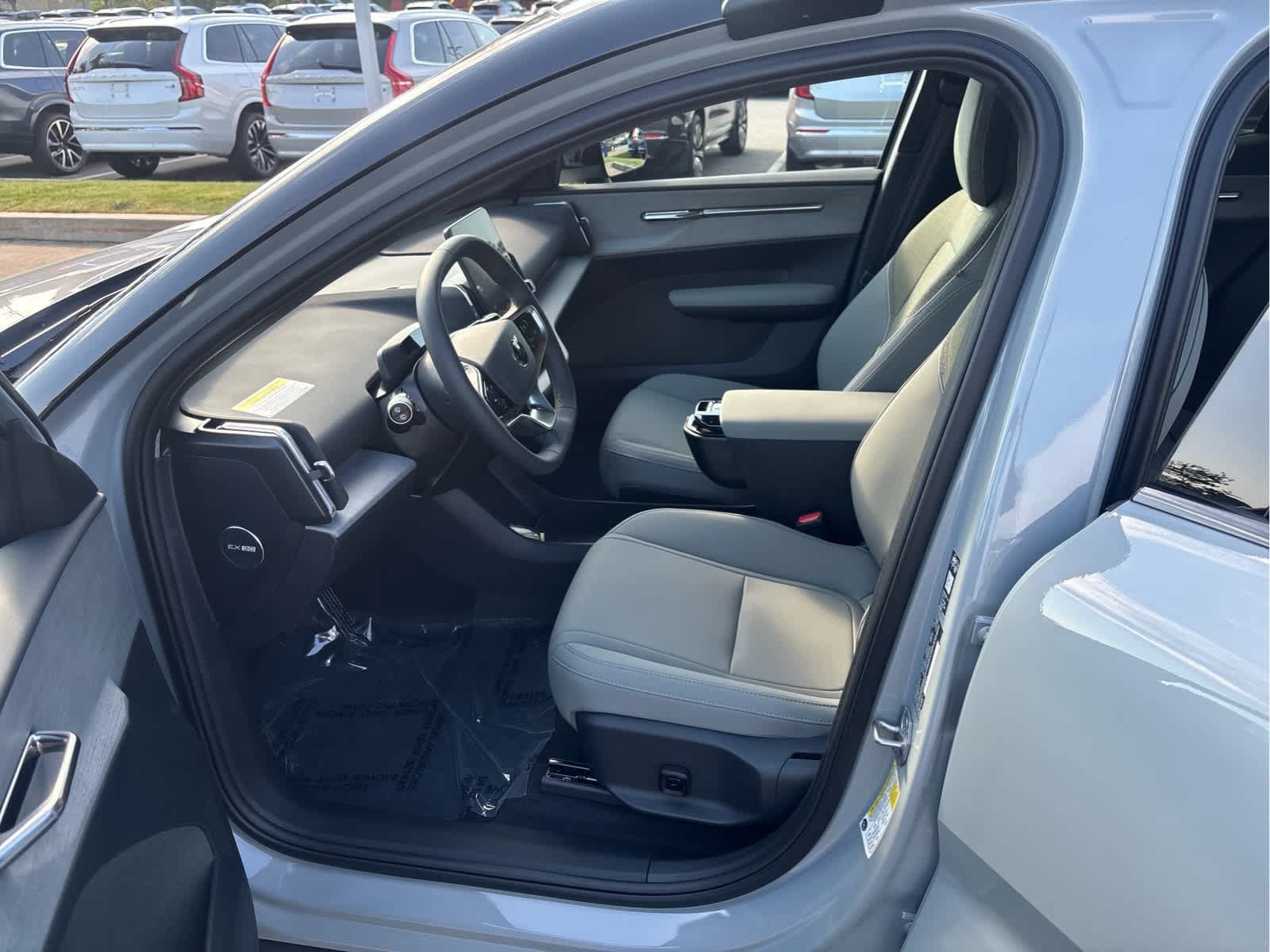 Used 2026 Volvo EX30 Cross Country Ultra w/ Protection Package Premier AWD/4WD image 14