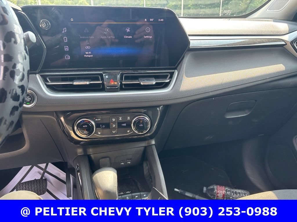 Used 2025 Chevrolet TrailBlazer LT w/ Convenience Package FWD image 13