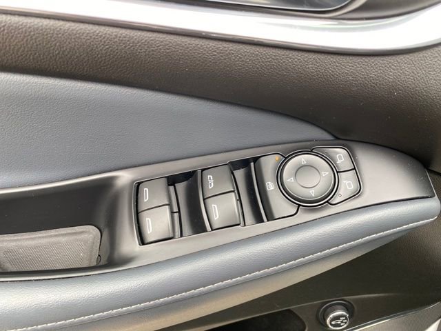 Used 2022 Buick Enclave Essence FWD image 19