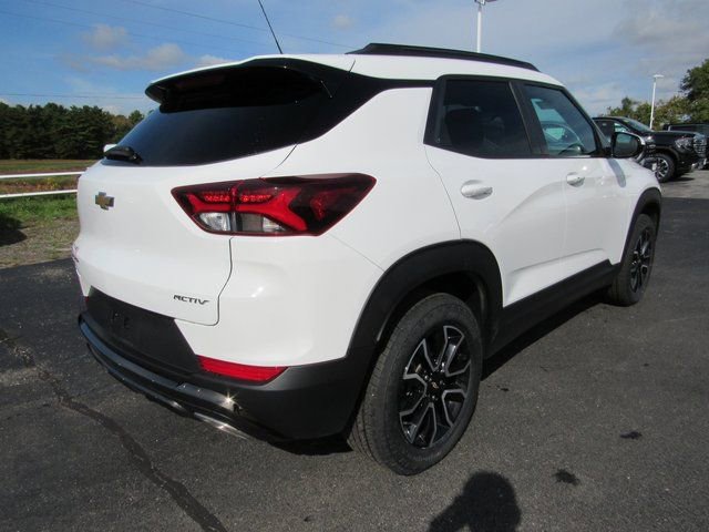 Used 2023 Chevrolet TrailBlazer ACTIV w/ Sun and Liftgate Package AWD/4WD image 8