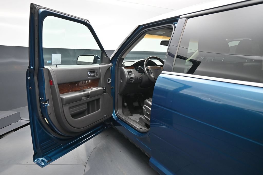 Used 2011 Ford Flex SEL FWD image 8